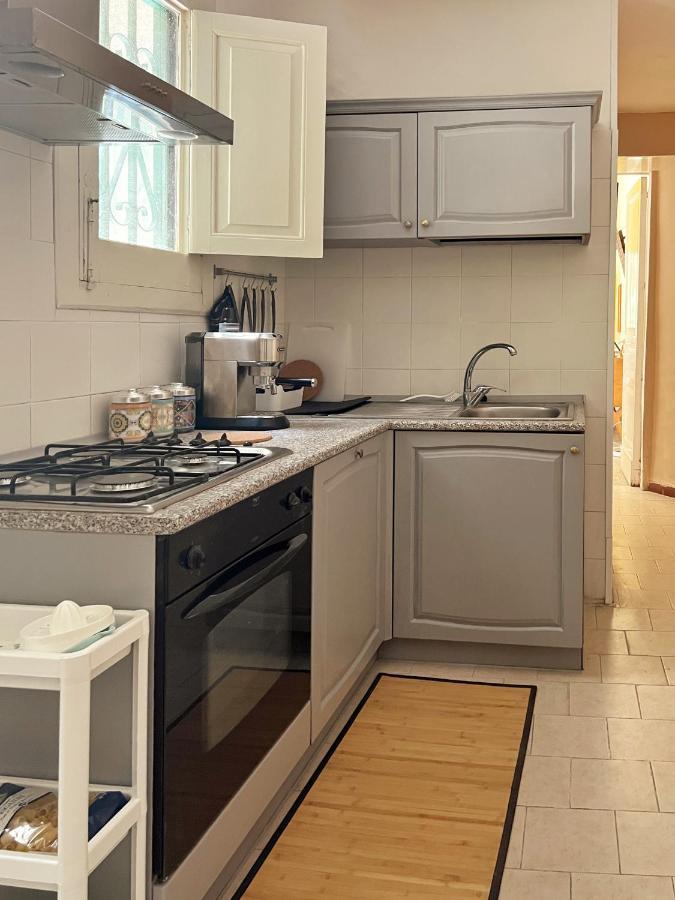 Отель Saranton House Катания Экстерьер фото