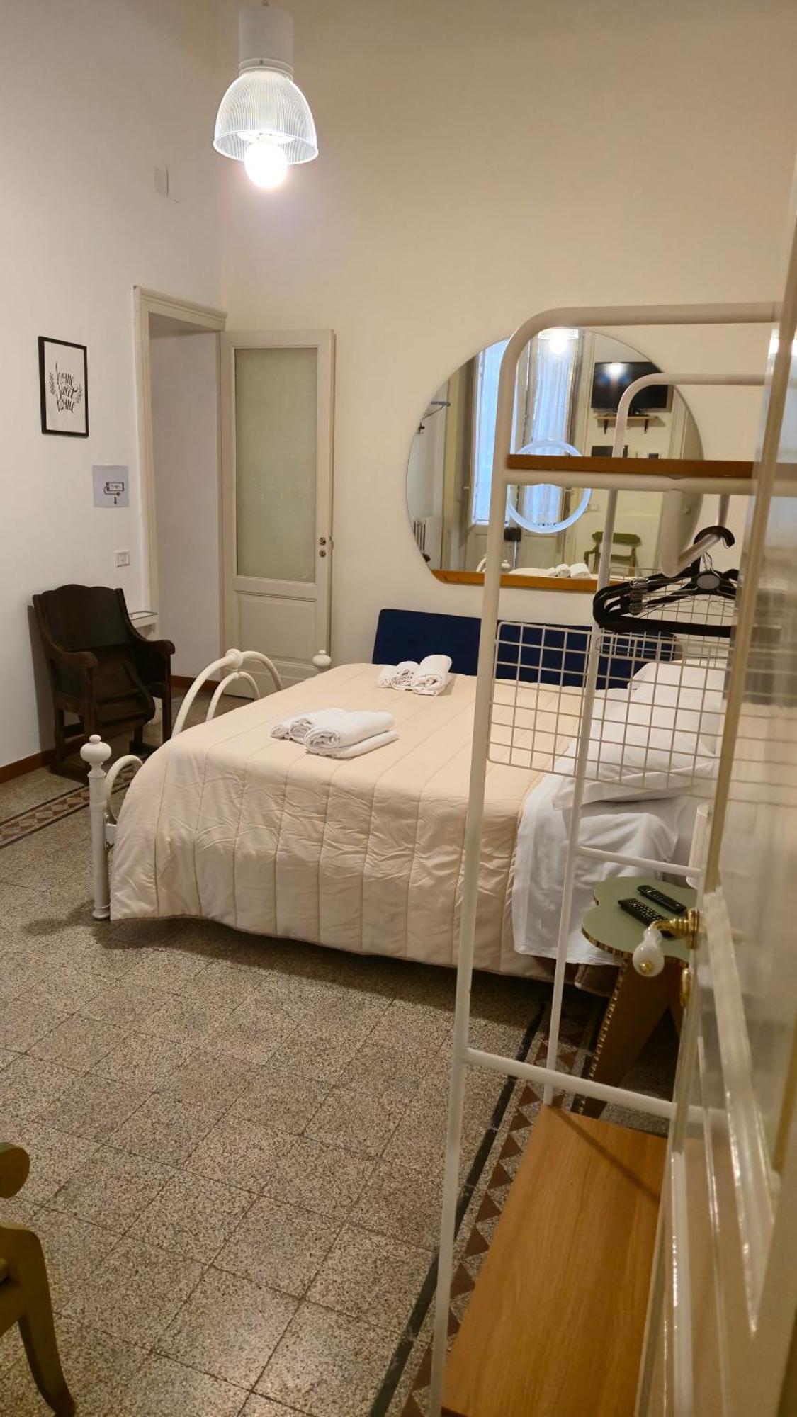 Отель Saranton House Катания Экстерьер фото